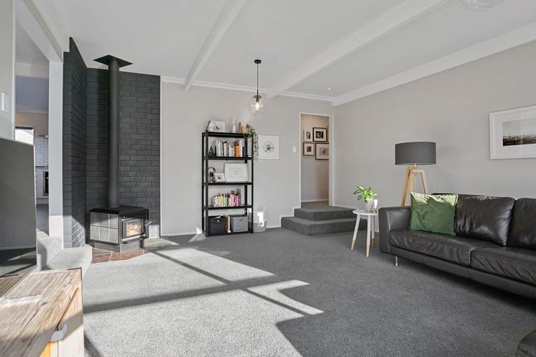 Photo of property in 37 Sheridan Crescent, Leamington, Cambridge, 3432