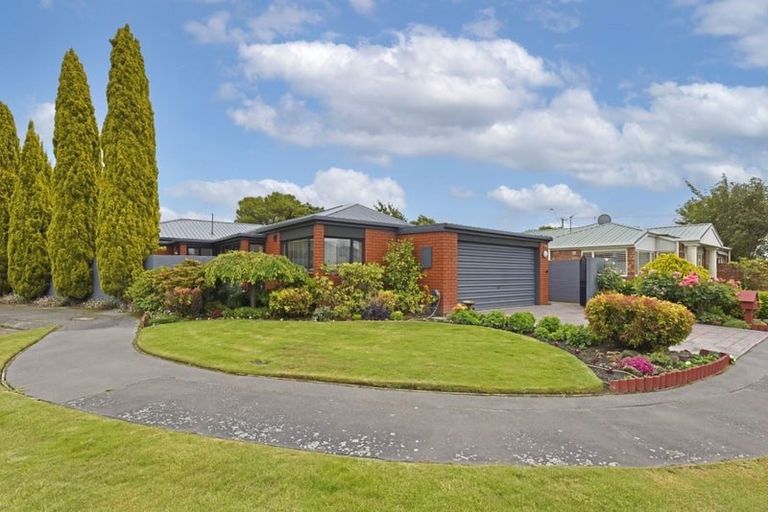 Photo of property in 2/2 Brookford Place, Westmorland, Christchurch, 8025