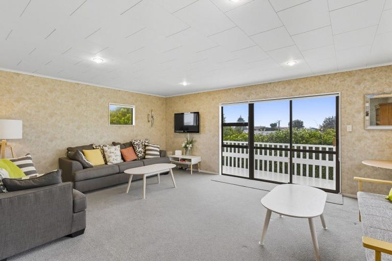 Photo of property in 5 Norna Grove, Waikawa Beach, Manakau, 5573