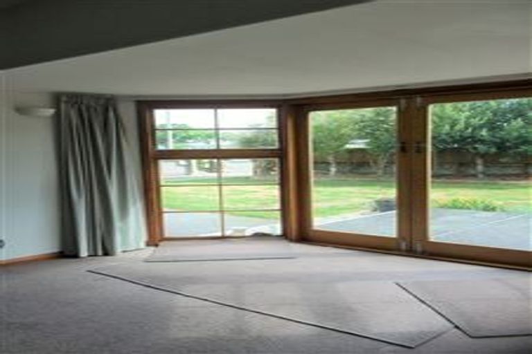 Photo of property in 584 Queen Street East, Levin, 5510