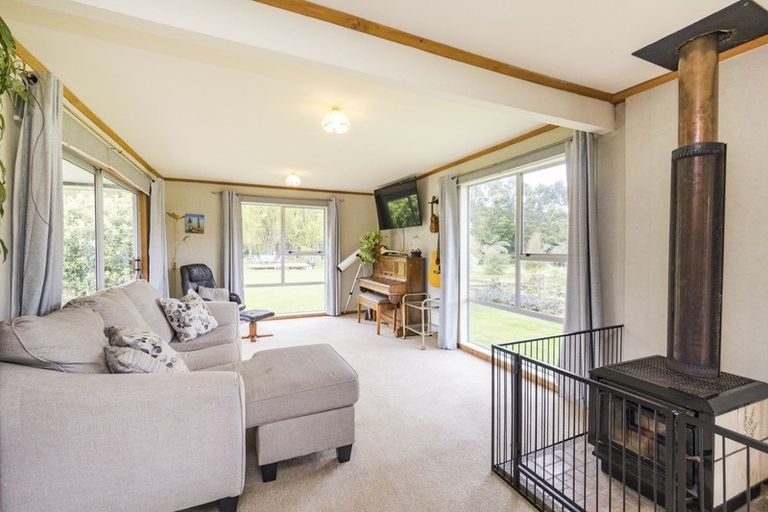 Photo of property in 18 Kuku Road, Pohangina, Ashhurst, 4884