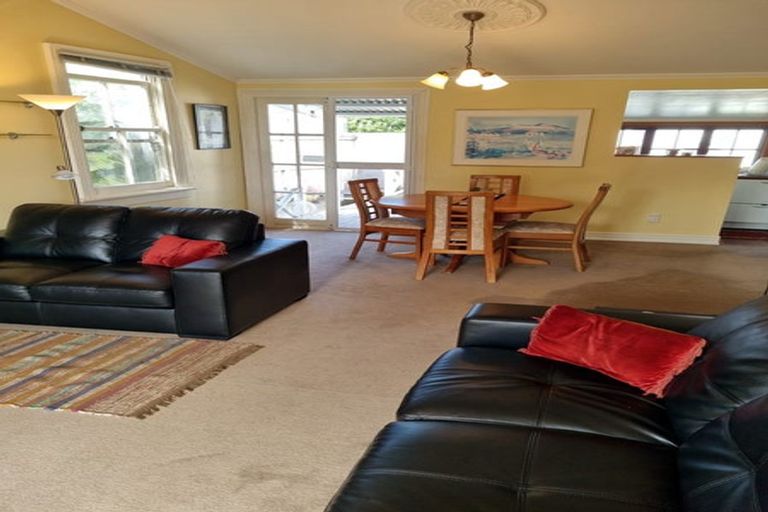 Photo of property in 9 Hastings Parade, Devonport, Auckland, 0624