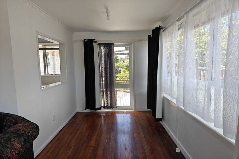 Photo of property in 65 Routley Drive, Glen Eden, Auckland, 0602