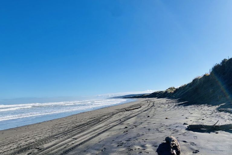 Photo of property in 184 Maunsell Road, Port Waikato, Tuakau, 2695