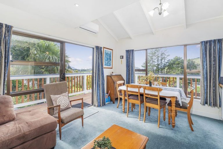 Photo of property in 8 Ocean Beach Road, Tairua, 3508
