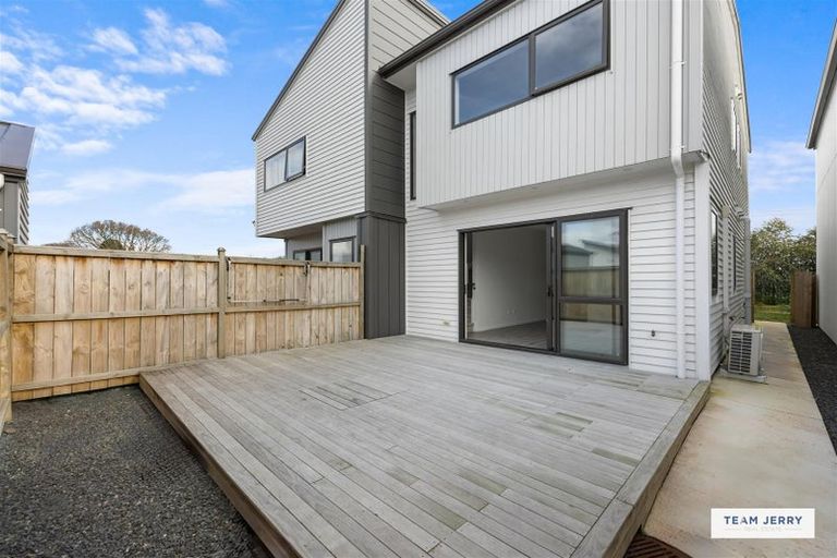 Photo of property in 137 Grove Road, Papakura, 2110