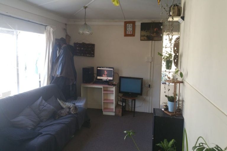Photo of property in 21a Parkvale Road, Karori, Wellington, 6012
