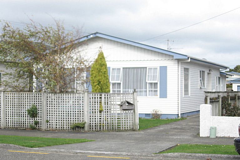 Photo of property in 14 Pilmuir Street, Hutt Central, Lower Hutt, 5010