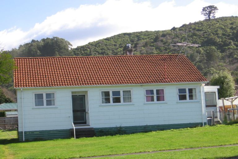 Photo of property in 3 Wakefield Street, Featherston, 5710