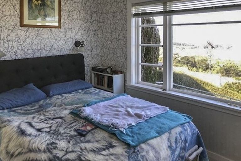 Photo of property in 84 Mills Road, Brooklyn, Wellington, 6021