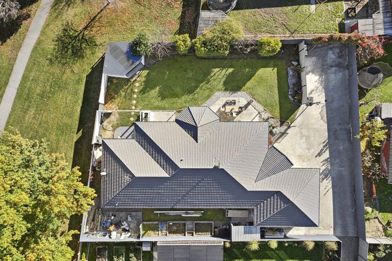 Photo of property in 15 Sarita Place, Cromwell, 9310