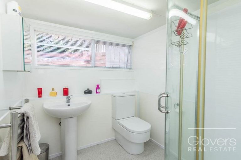 Photo of property in 12 Lemnos Place, Titirangi, Auckland, 0604