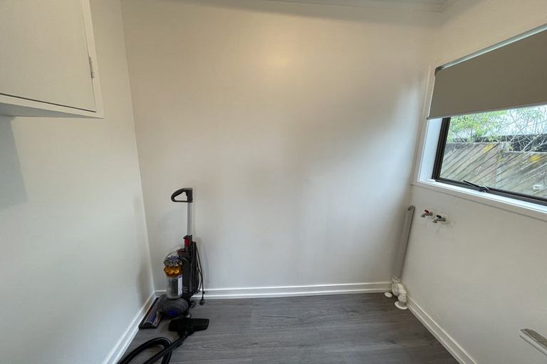 Photo of property in 65 Reynella Drive, Massey, Auckland, 0614