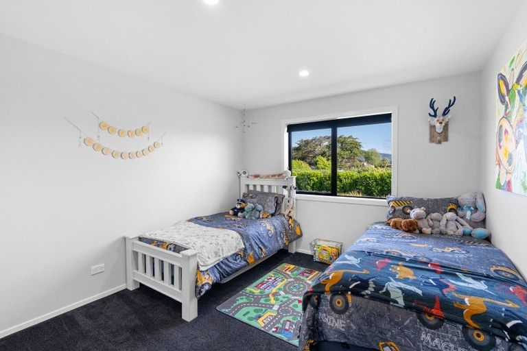 Photo of property in 12 Corbin Court, Ohau, Levin, 5570