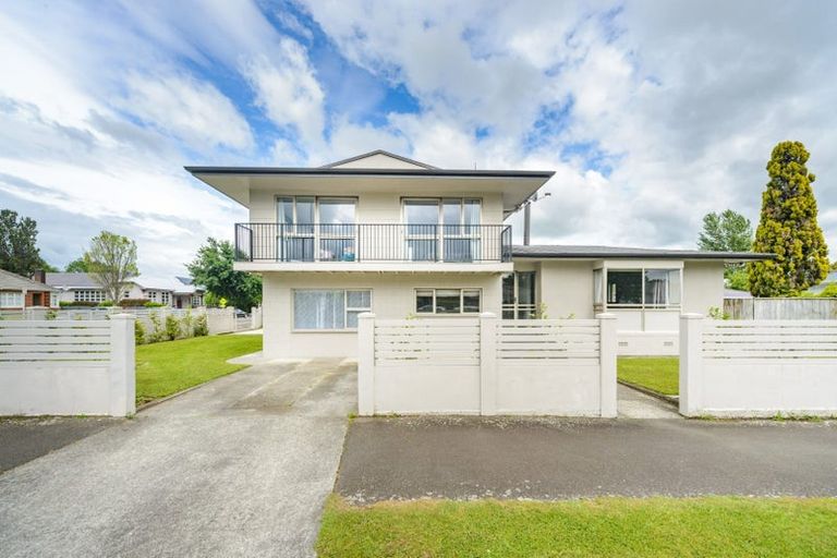 Photo of property in 417 College Street, Hokowhitu, Palmerston North, 4410