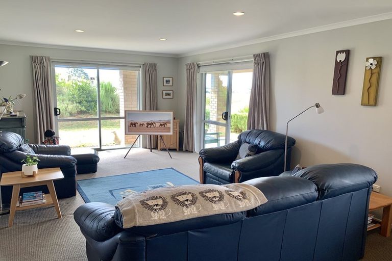 Photo of property in 41 Paul Faith Lane, Te Horo, Otaki, 5581