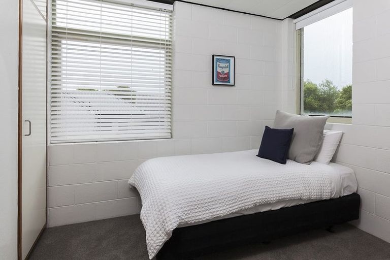 Photo of property in 21 Newbridge Place, Ilam, Christchurch, 8041