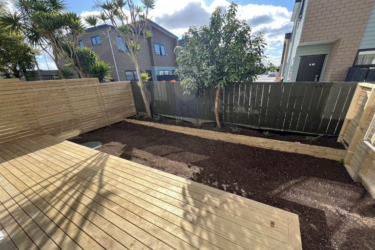 Photo of property in 5/25 Manse Road, Pahurehure, Papakura, 2113