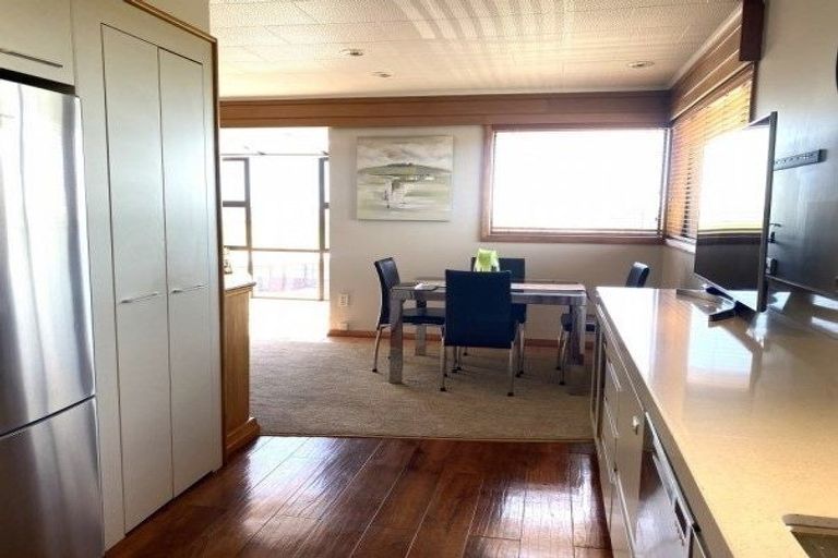 Photo of property in 1 Domain Terrace, Karoro, Greymouth, 7805