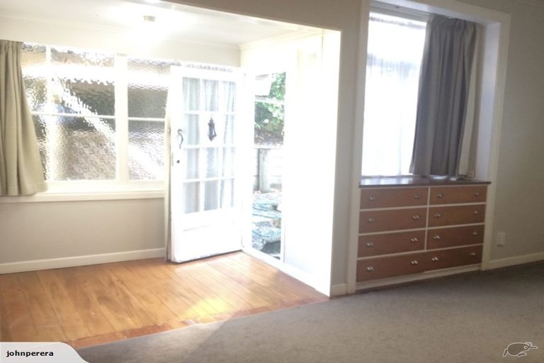 Photo of property in 1/17 Clifton Terrace, Kelburn, Wellington, 6012