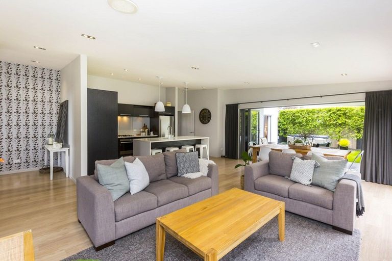 Photo of property in 21 Brentwood Street, Trentham, Upper Hutt, 5018