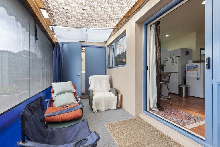 Photo of property in 100 Mcleod Street, Elderslea, Upper Hutt, 5018