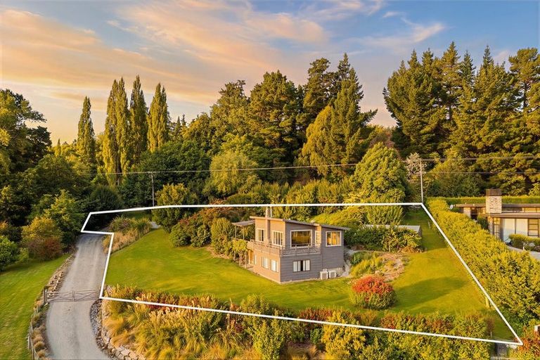 Photo of property in 57 Arrowtn-lke Hayes Road, Lake Hayes, Queenstown, 9371