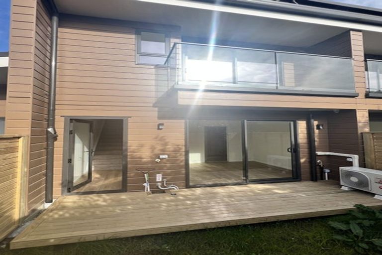 Photo of property in 8/35 Centreway Road, Orewa, 0931