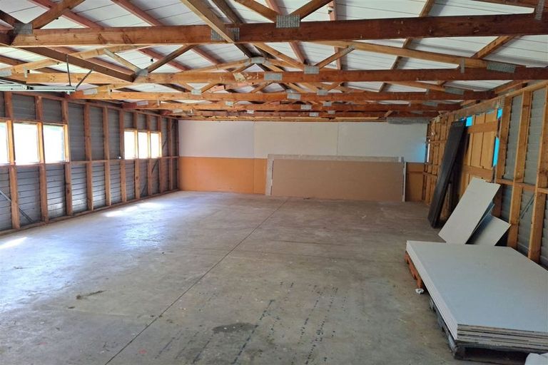 Photo of property in 176 Boord Crescent, Kumeu, 0891