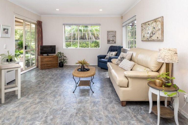 Photo of property in 17 Highgate Place, Somerville, Auckland, 2014