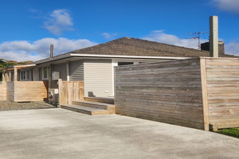 Photo of property in 16 Robertson Street, Elderslea, Upper Hutt, 5018