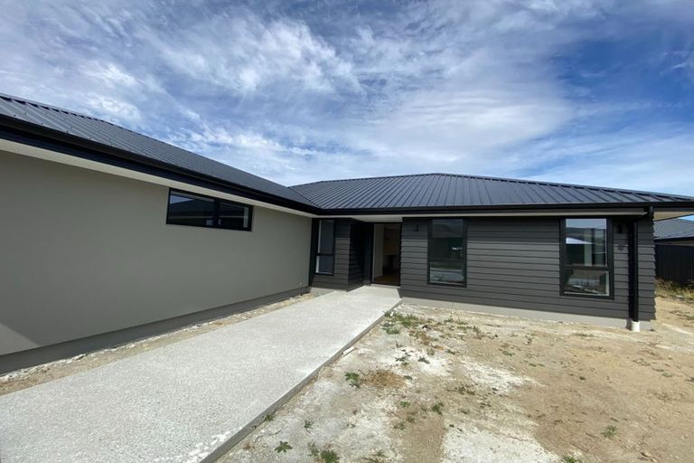 Photo of property in 8 Travertine Street, Cromwell, 9310