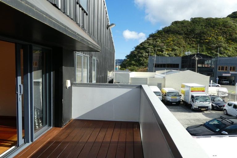 Photo of property in 2 Pickering Street, Kaiwharawhara, Wellington, 6035