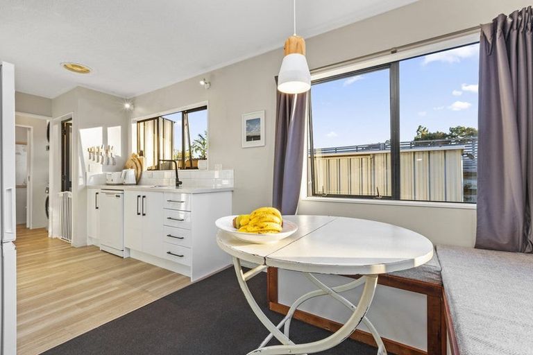 Photo of property in 20a Huia Avenue, Forest Lake, Hamilton, 3200