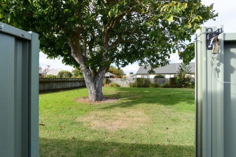 Photo of property in 2 Queens Walk, Taradale, Napier, 4112