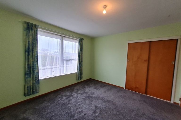 Photo of property in 18 Medina Crescent, Parklands, Christchurch, 8083