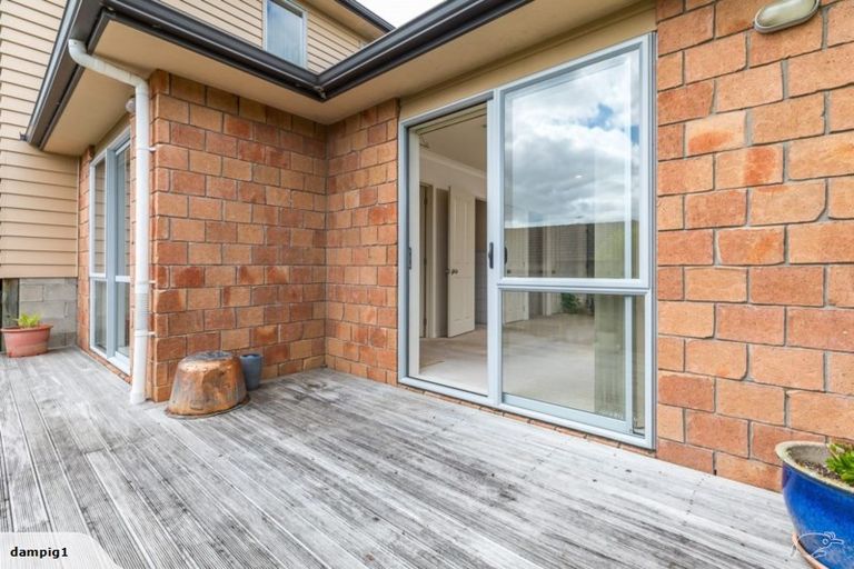 Photo of property in 25 Condor Place, Unsworth Heights, Auckland, 0632