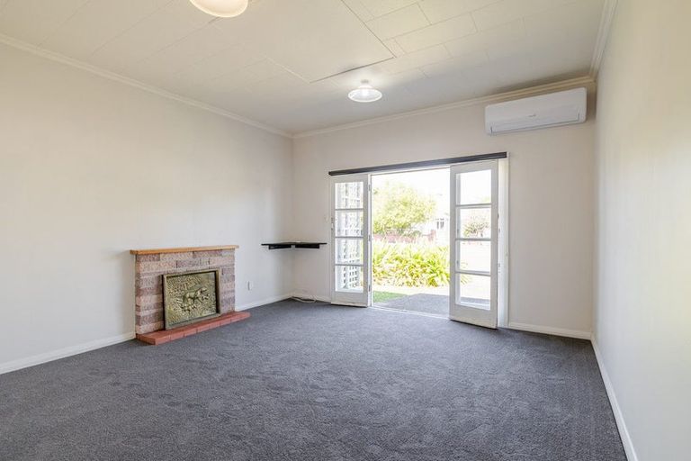 Photo of property in 3/5 Ward Street, Palmerston North, 4410