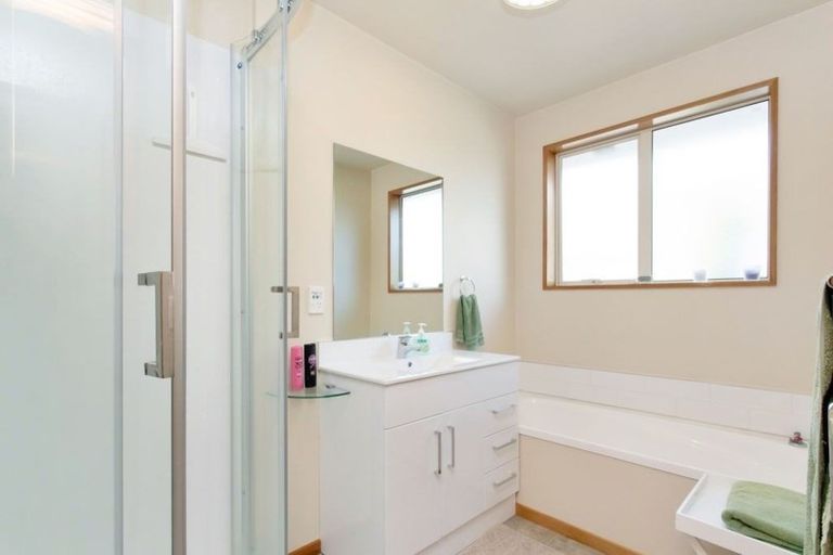 Photo of property in 2/31 Nottingham Avenue, Halswell, Christchurch, 8025