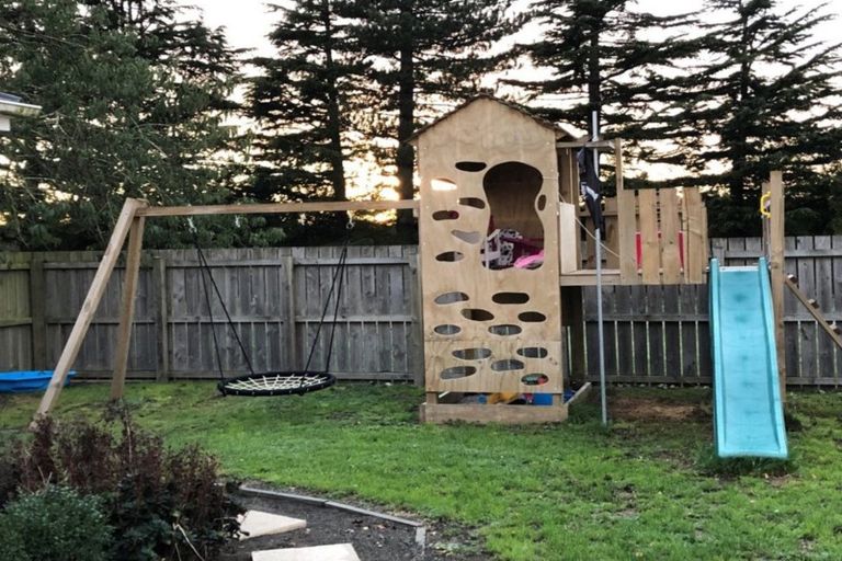 Photo of property in 5 Leslies Road, Cust, Rangiora, 7471