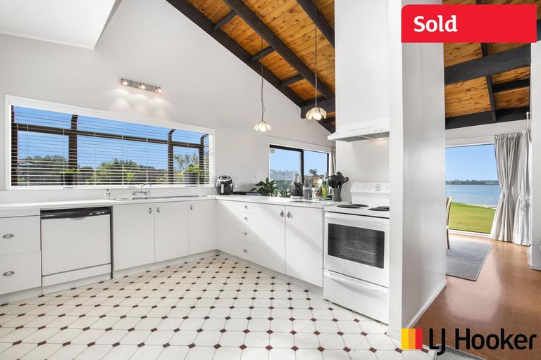 Photo of property in 14 Kaanapali Place, Wattle Downs, Auckland, 2103