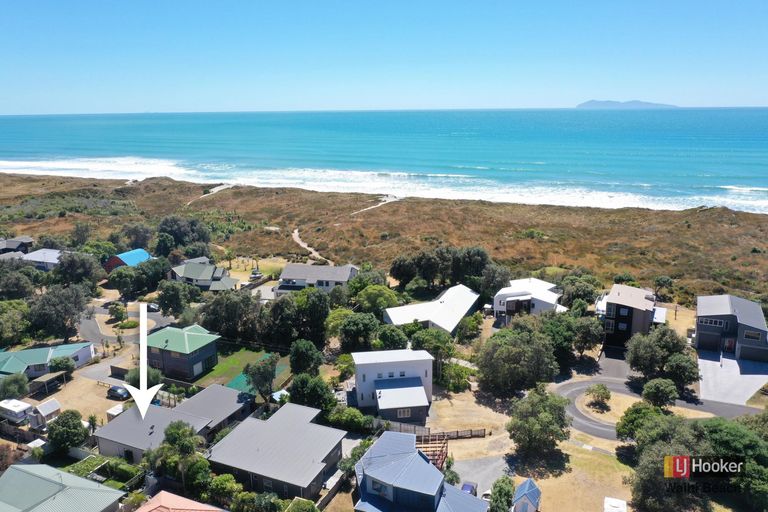 Photo of property in 10a Tuhua Place, Bowentown, Waihi Beach, 3177