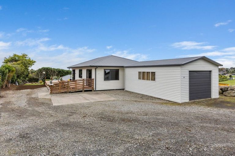 Photo of property in 21b Heta Road, Highlands Park, New Plymouth, 4312