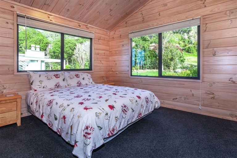 Photo of property in 17 Emmerdale Drive, Hahei, Whitianga, 3591