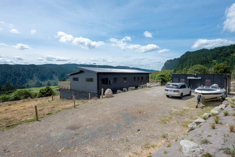 Photo of property in 1 Ribbonwood Lane, Kinloch, Taupo, 3377
