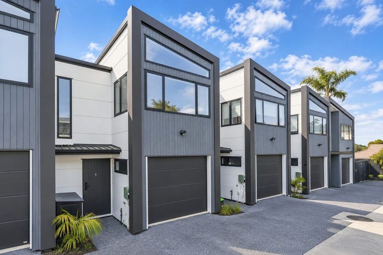 Photo of property in 5/7 Tapu Road, Huapai, Kumeu, 0810