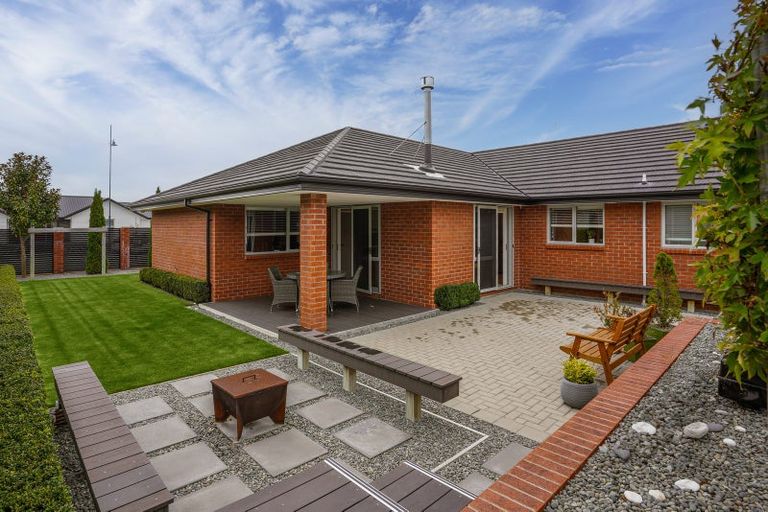 Photo of property in 41 Pegasus Main Street, Pegasus, 7612