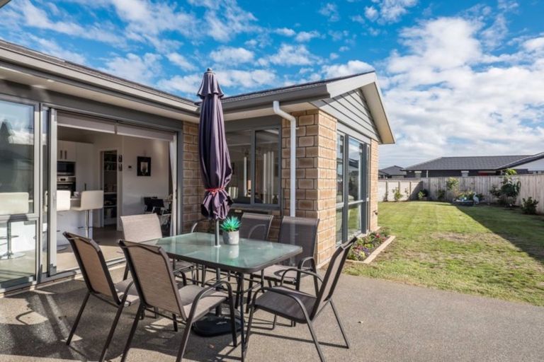 Photo of property in 12 Christow Court, Paraparaumu, 5032