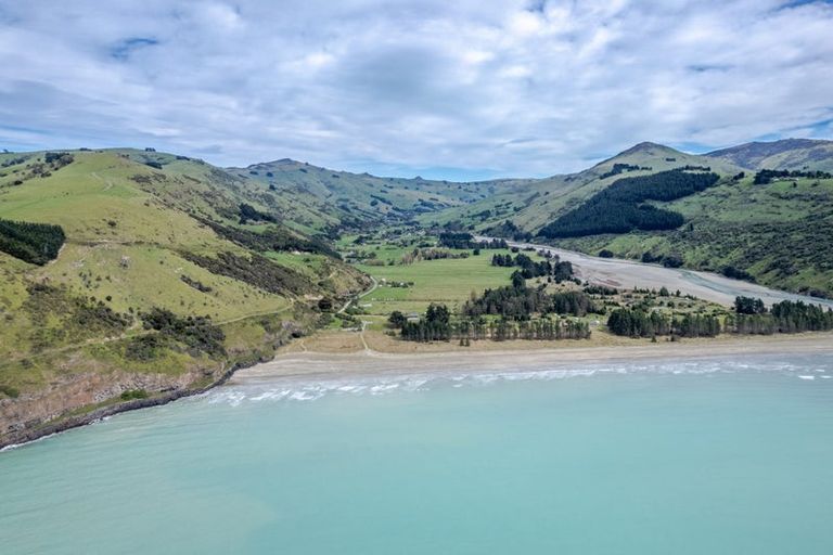 Photo of property in 1123 Okains Bay Road, Okains Bay, 7583