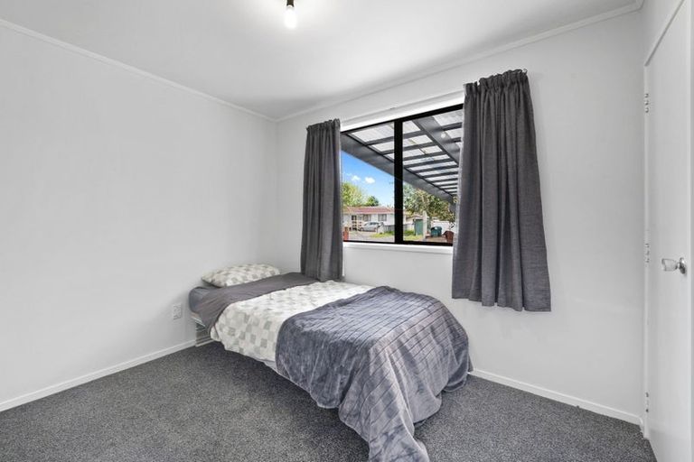 Photo of property in 6 Hamblyn Place, Ranui, Auckland, 0612
